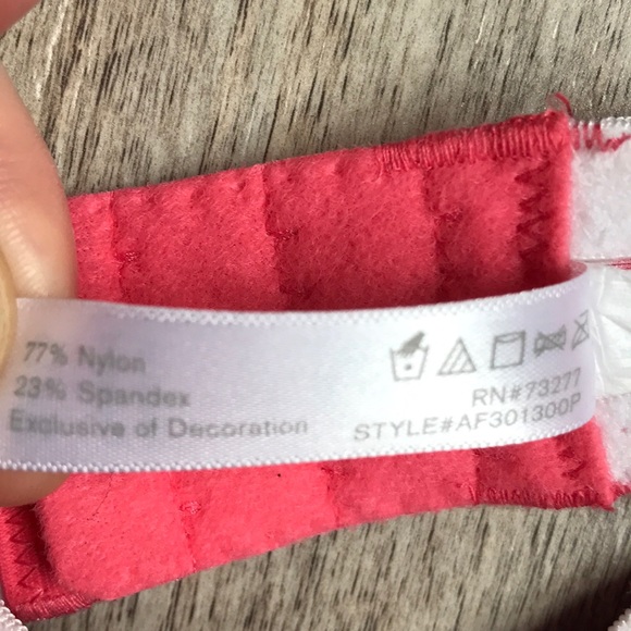 2/30. Apt 9 polka dot bra size 34D - Picture 4 of 4